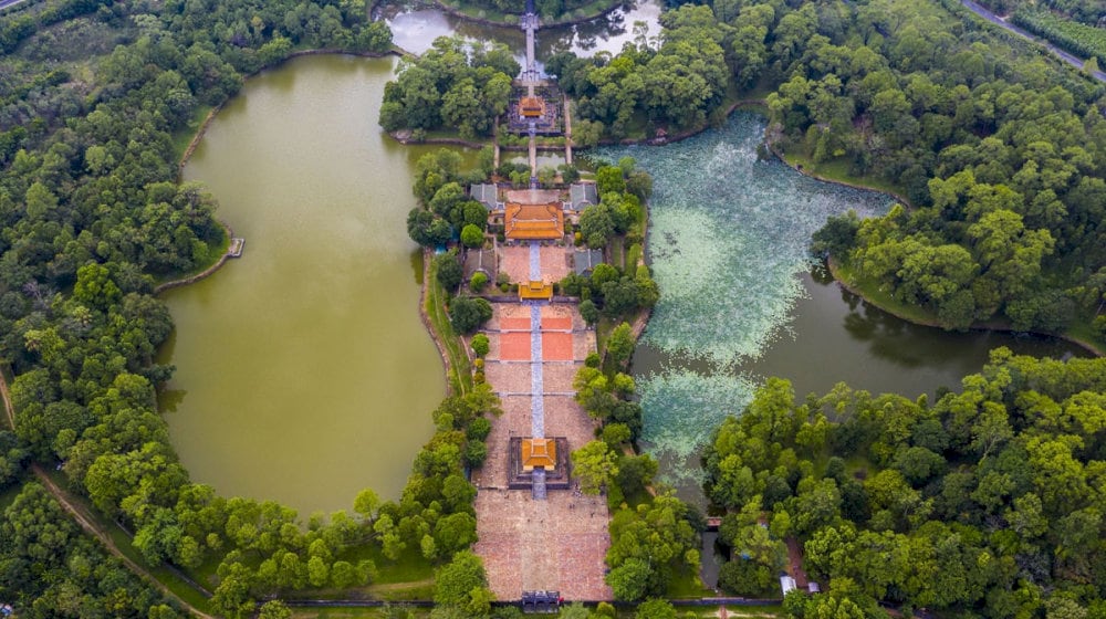 Whether you're a history enthusiast, an architecture lover, or simply looking for a serene escape, this mausoleum will provide an unforgettable experience
